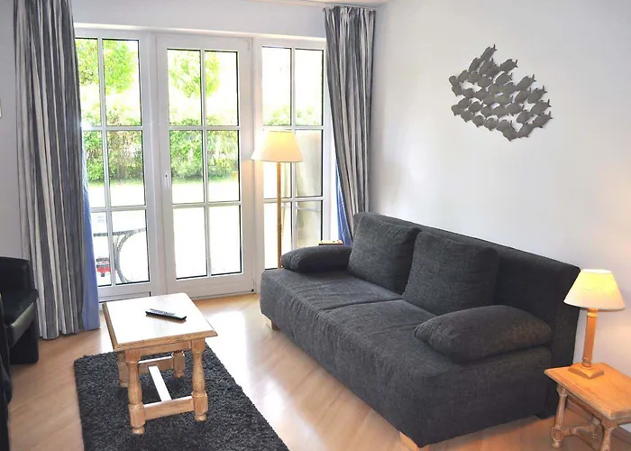 Ostseeallee 10 Nr 02 *